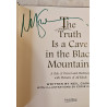 Neil Gaiman - The truth is a Cave in the Black Mountains - Autografiado